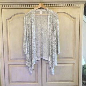 Chico’s Women's Gray Patterned Sweater Size M